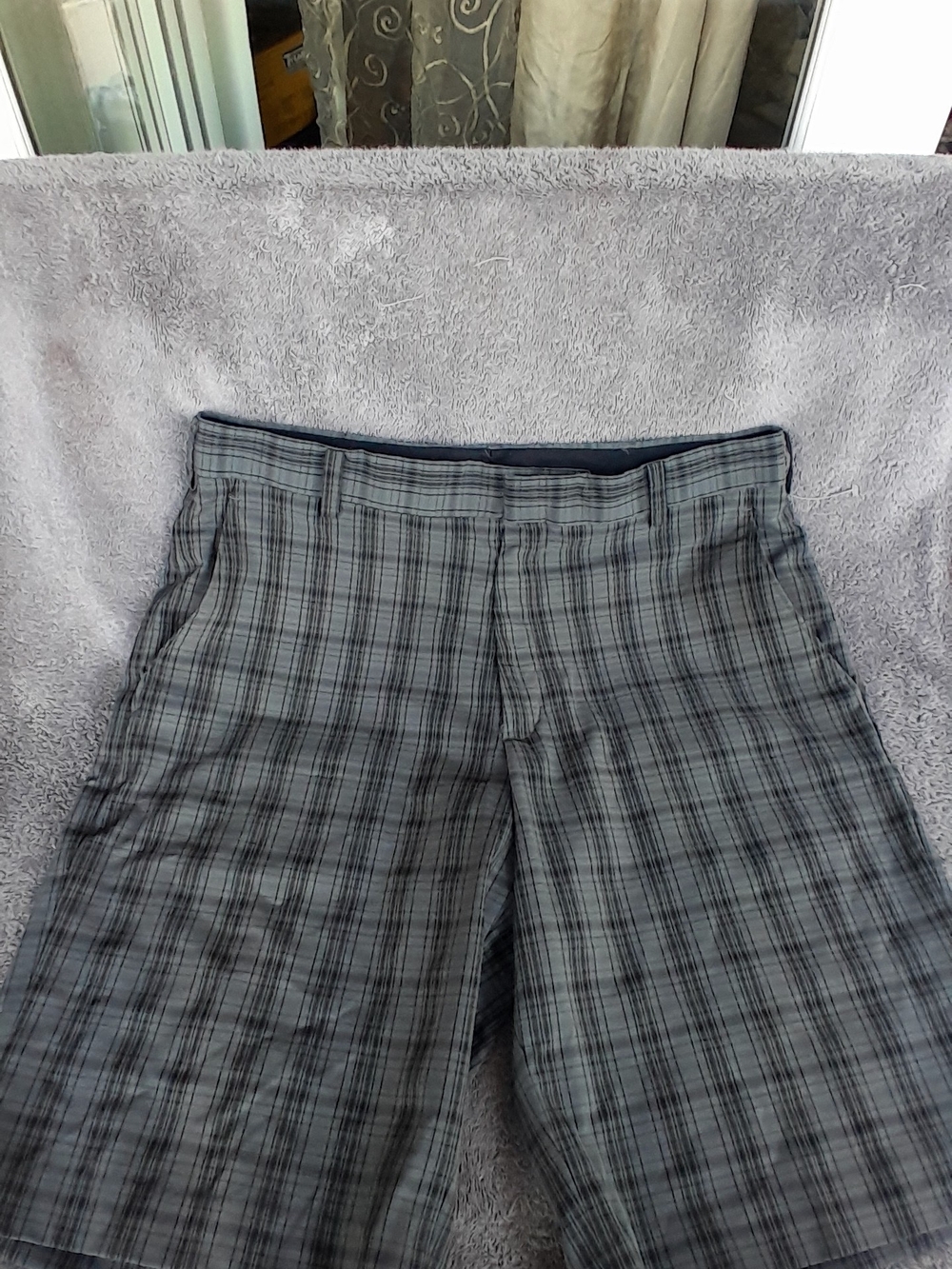 Men's Gray Plaid Flat-Front Shorts